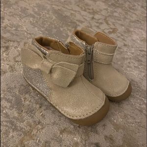 Brand new Stride Rite size 4 sparkly beige booties, with bow